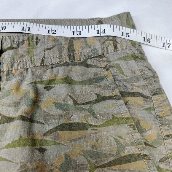 Reyn Spooner Reversible Cotton 8.5" Shorts Olive Green Shark Fish Sz 30 Vacation - Picture 10 of 12